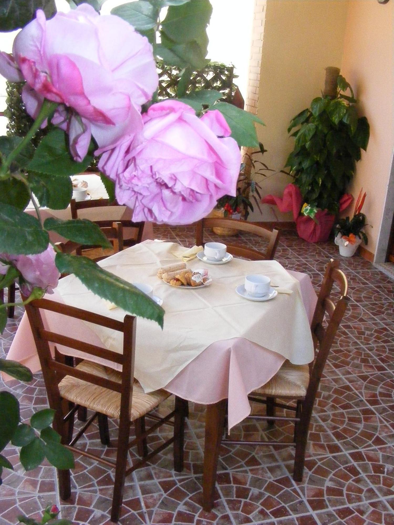 Bed and Breakfast Sa Marina La Caletta Exteriér fotografie