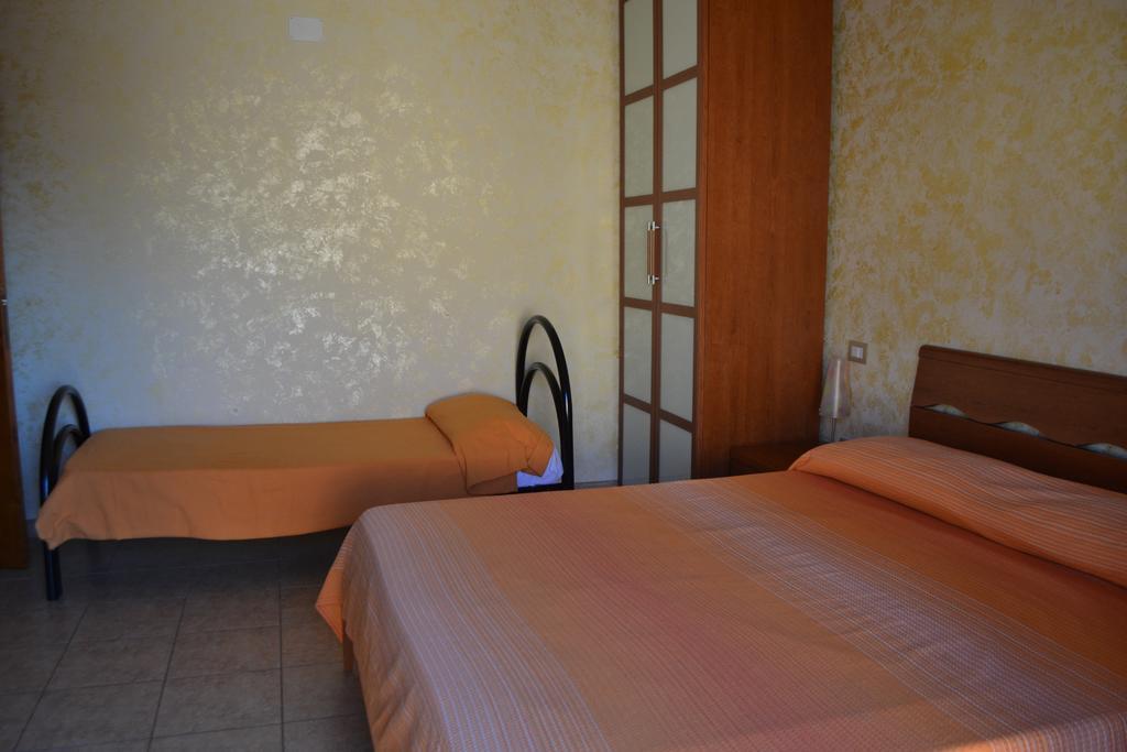 Bed and Breakfast Sa Marina La Caletta Exteriér fotografie