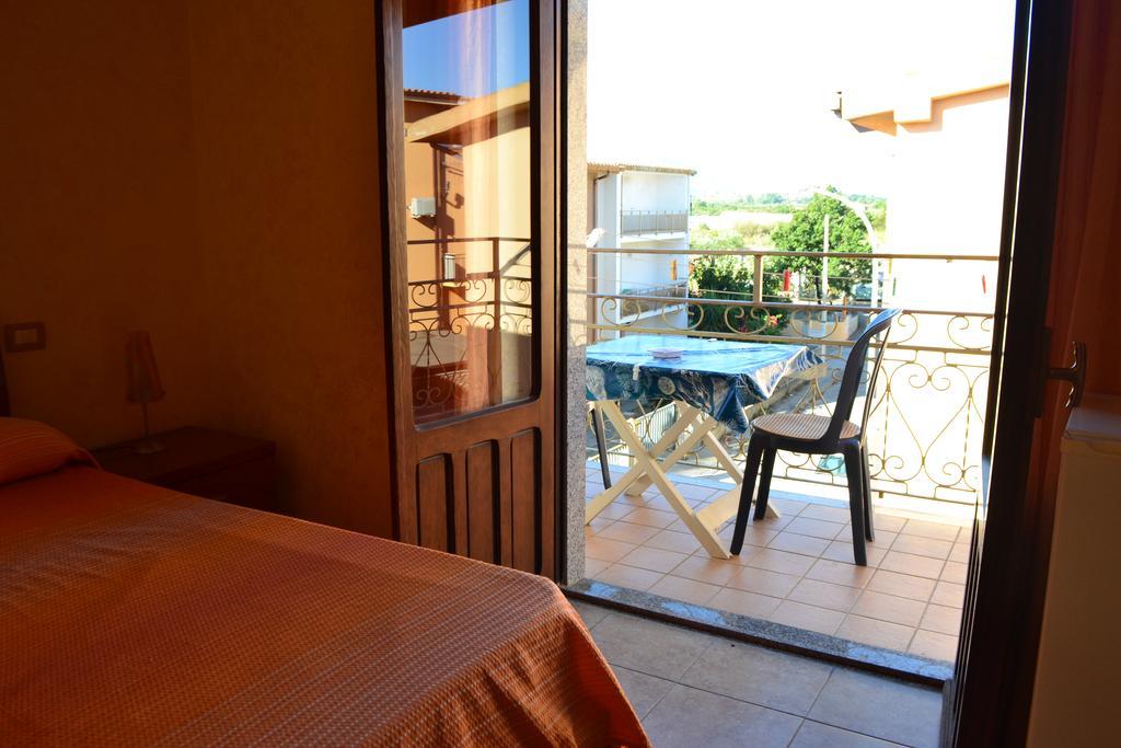 Bed and Breakfast Sa Marina La Caletta Exteriér fotografie