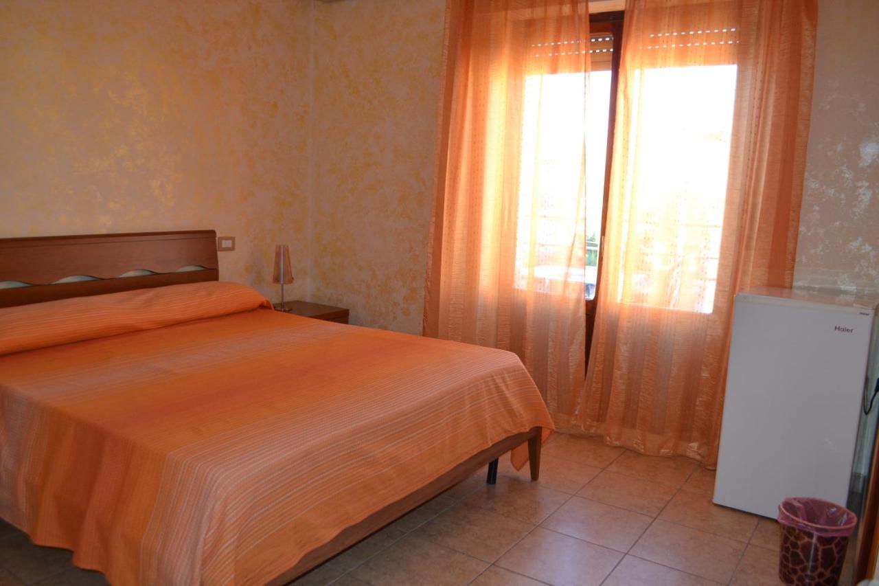 Bed and Breakfast Sa Marina La Caletta Exteriér fotografie